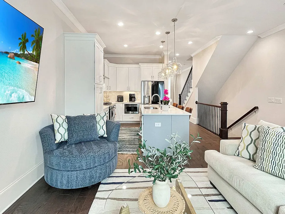 401 Upper East Ave #ID1369215P