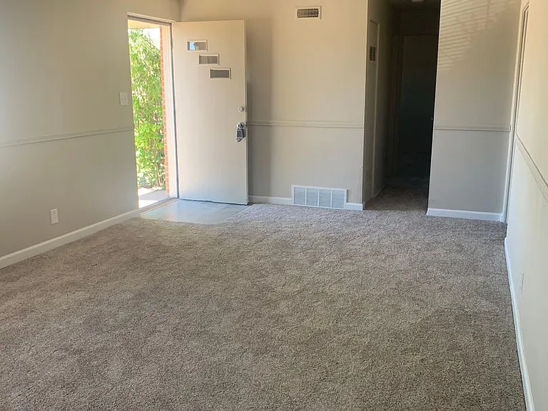3902 Laramie St — Photo 6