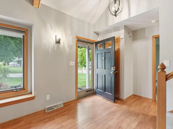 9312 West Clovernook STREET, Milwaukee, WI 53224