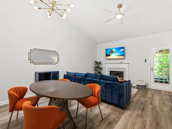 77 Forest Oaks Dr, Durham, NC 27705