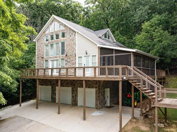 8706 Stone Ln, Ooltewah, TN 37363