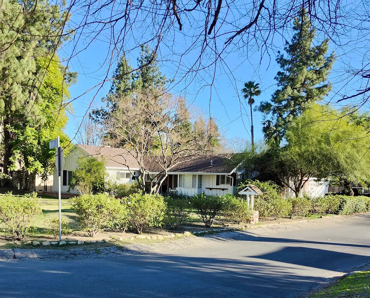 4 bed, 2100 sqft, $6,790 — Photo 1