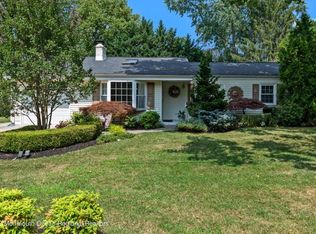 24 Village Ln, Middletown, NJ 07748