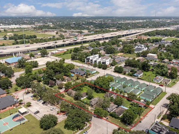1202 Bayou St, Houston, TX 77020