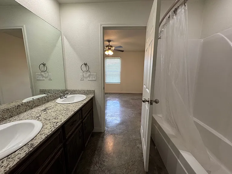 6115 Amelia Earhart Blvd — Photo 24