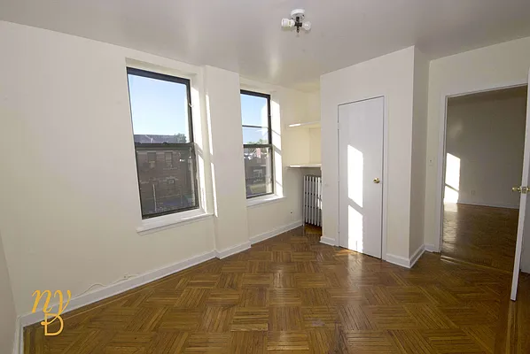 Rented by New York Dwellings LLC | media 9