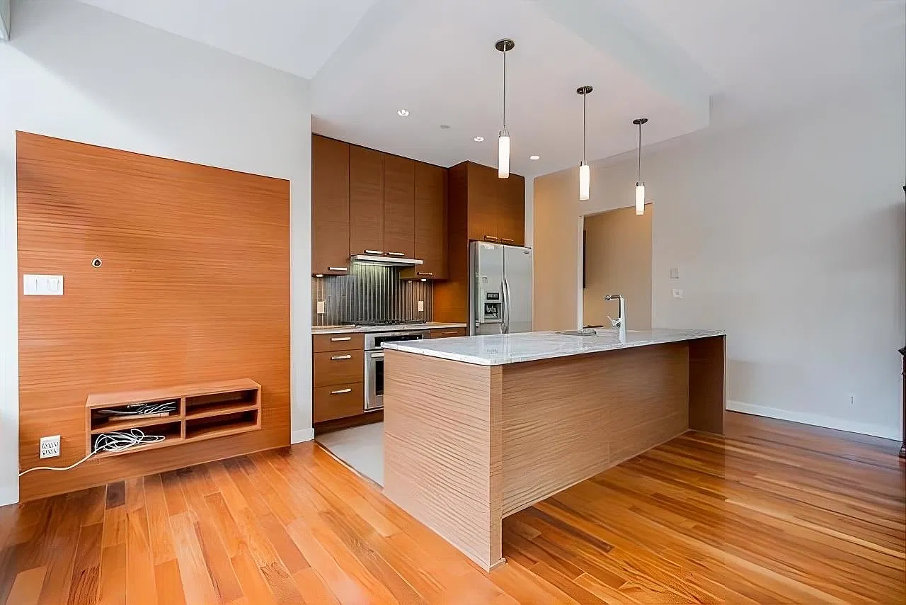 2 bed, 1173 sqft, $3,300 — Photo 2