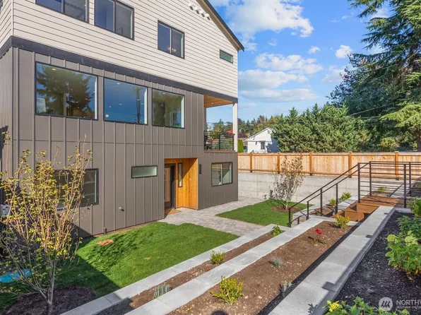 3312 W Dravus Street, Seattle, WA 98199
