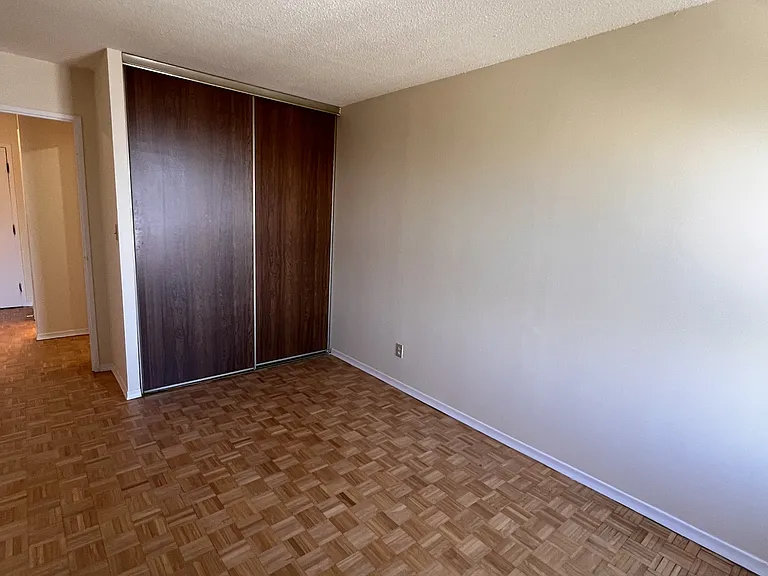 800 Riddell Ave N #303 — Photo 10