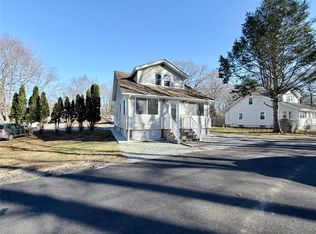 4 Arcade St, Johnston, RI 02919