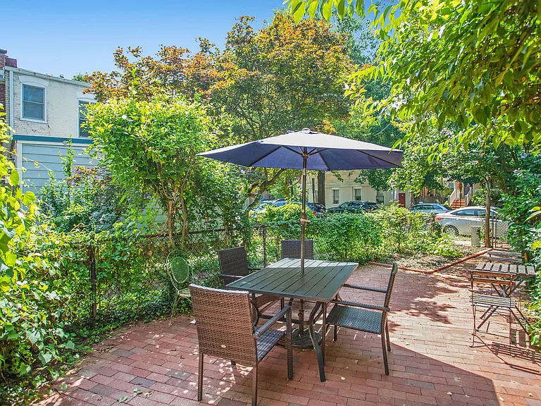 1373 N Carolina Ave NE — Photo 23