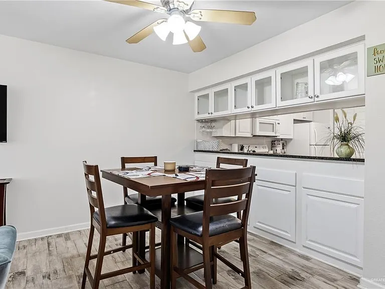 2900 Ashley Dr #101 — Photo 8