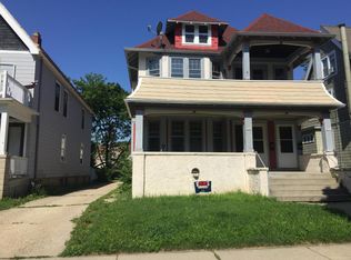 3051 N Cramer St, Milwaukee, WI 53211