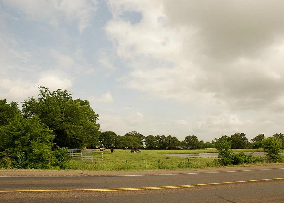 1st image of 1006 W Us Highway 79