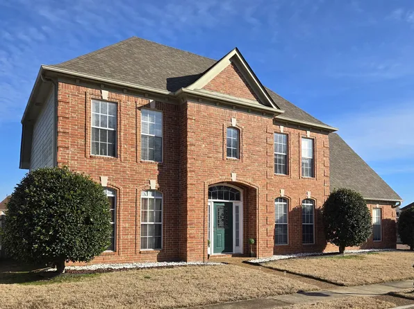 1666 Farkleberry Dr, Cordova, TN 38016