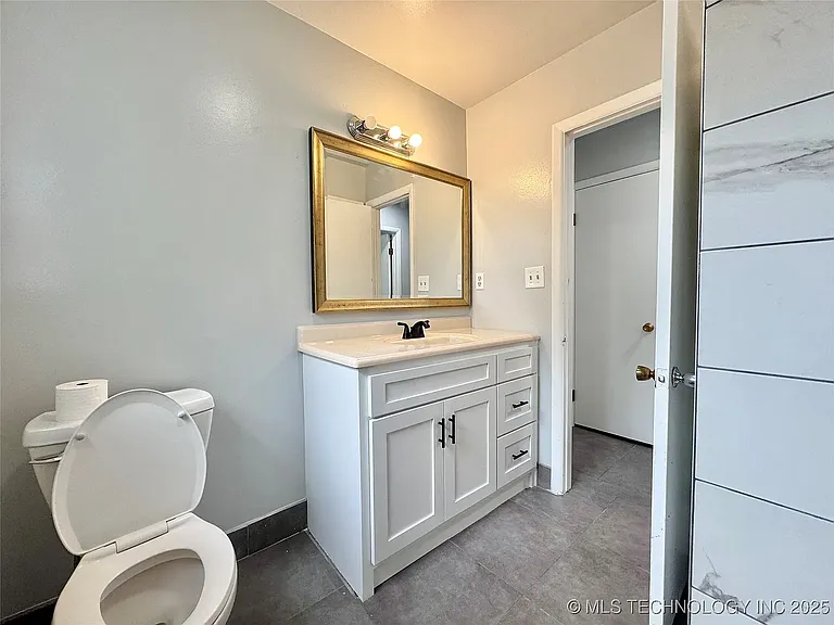 11311 E 15th Pl — Photo 43