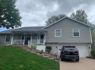 4645 Stone Terrace Ct, Bettendorf, IA 52722