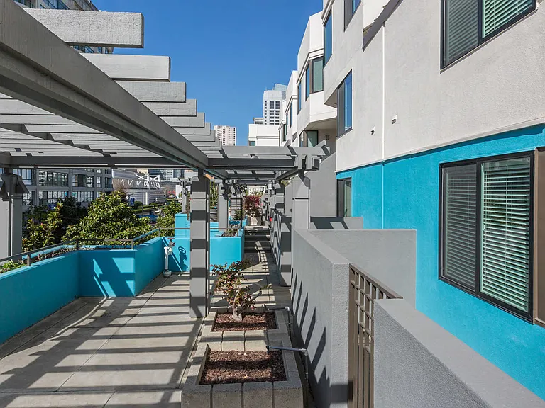 SoMa Square Apartments