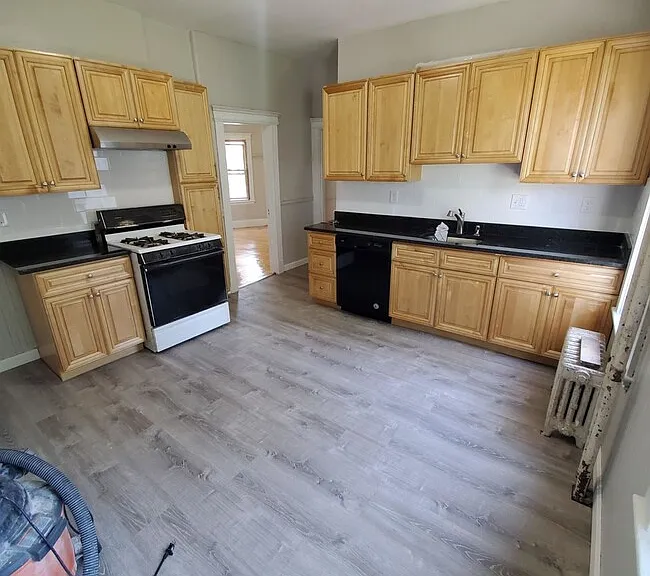 19 Arden St #1 — Photo 2