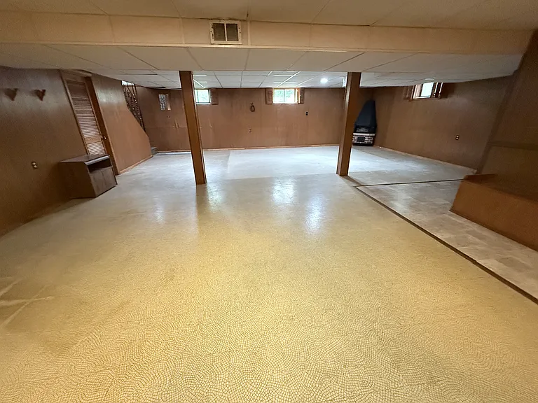 8504 Charing Cross Rd — Photo 14