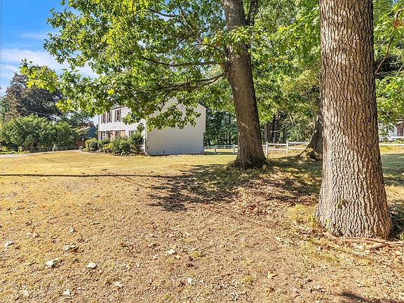 5th image of 750 Wilbraham Rd