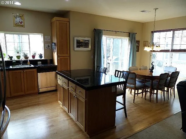 1100 SW 170th Ave #201 — Photo 11