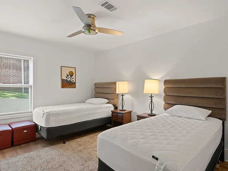 636 Francis Pl NW #B — Photo 22