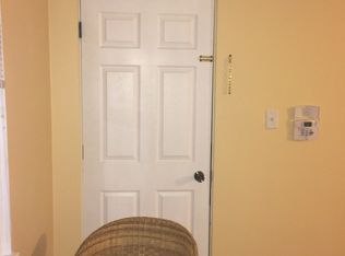 722 N Center St APT B, Naperville, IL 60563