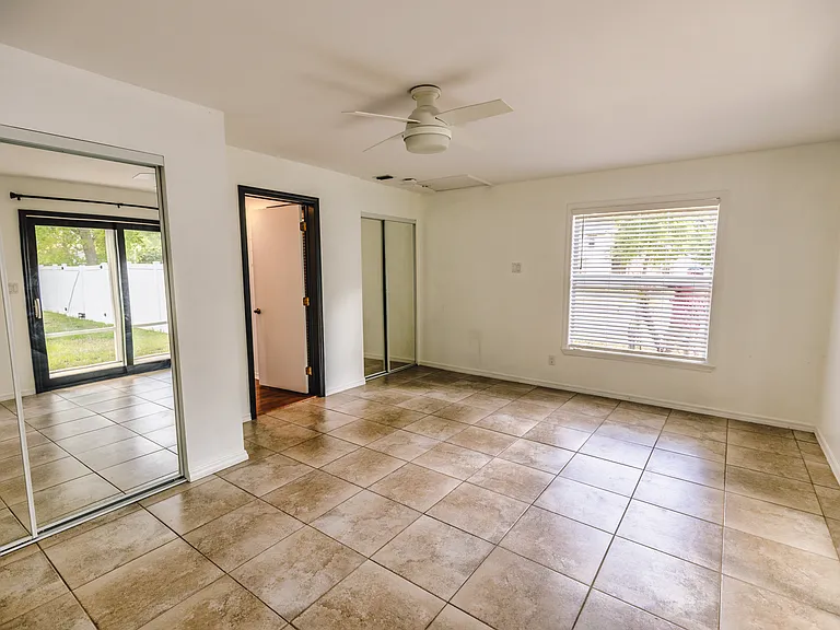 2119 Shady Oaks Dr — Photo 29