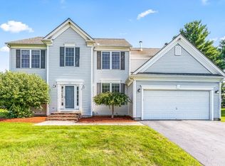 154 Amberville Rd, North Andover, MA 01845