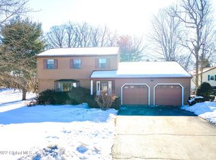 1 Homestead Rd, Glenville, NY 12302