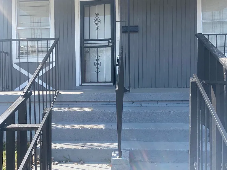 1541 Patton St — Photo 1