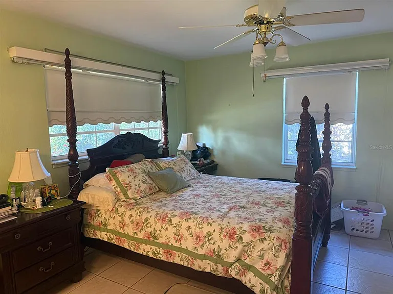 1827 Alta Vista St — Photo 5