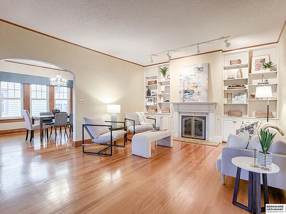 5th image of 2111 Sewell St