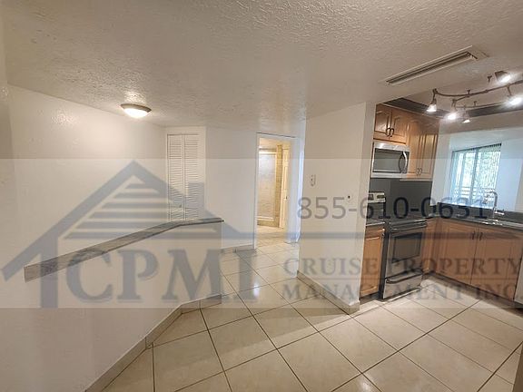 5th image of 8740 NW 40th St #502