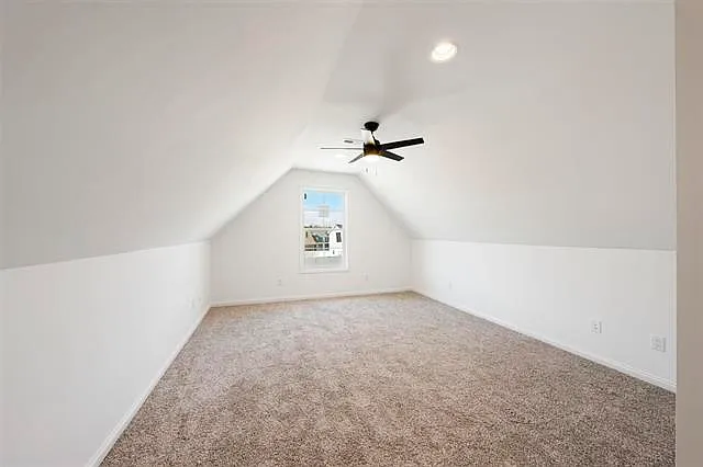 3216 S Oak St — Photo 8