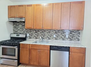 518 9th St #11E, Union City, NJ 07087