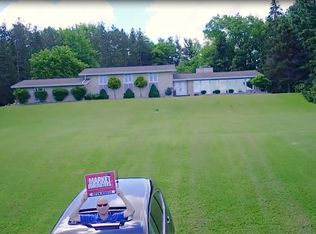 1246 Grover Rd, East aurora, NY 14052