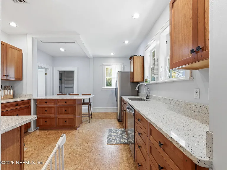 1222 Ingleside Ave — Photo 16