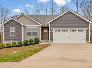 208 Old Charlotte Ct, Clarksville, TN 37040