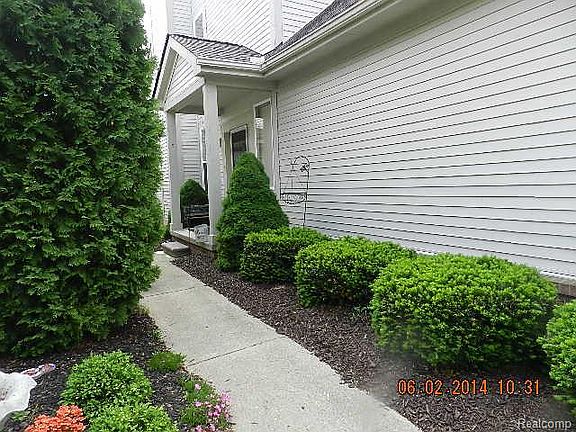 2nd image of 5276 S River Dr #U-1