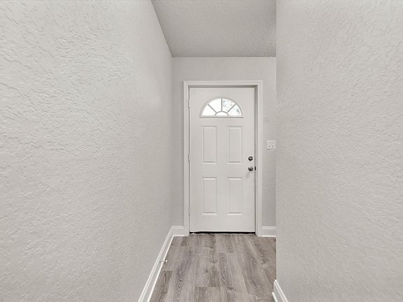 5th image of 901 Tokalon Ct Unit 7