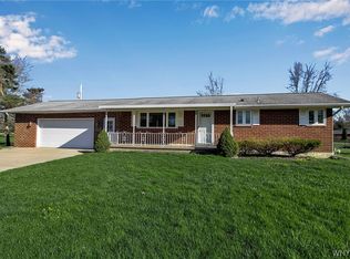 5563 Ripple Dr, Hamburg, NY 14075