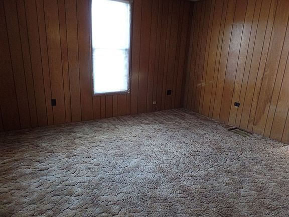 4th image of 1419 Woodley Ave