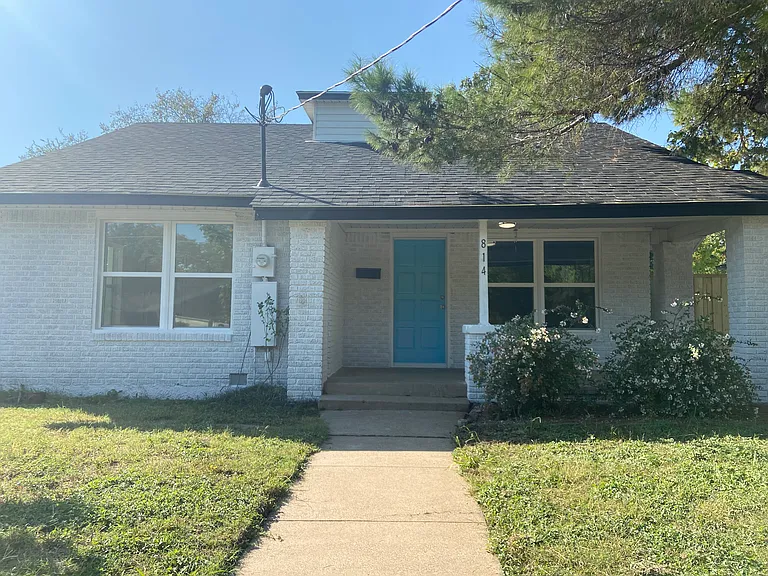 814 Winters St — Photo 1