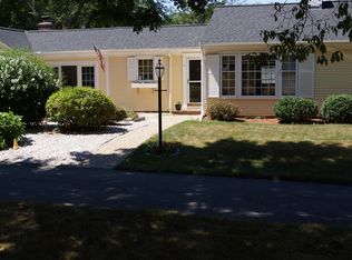 17 Rocky Hill Rd, Andover, MA 01810