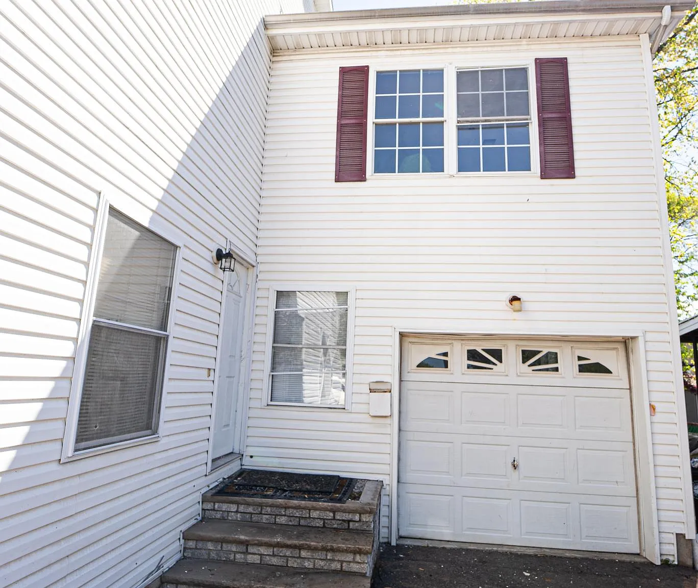 4 bed, $3,596 — Photo 3