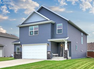 4982 Spencer Ln S, Fargo, ND 58104
