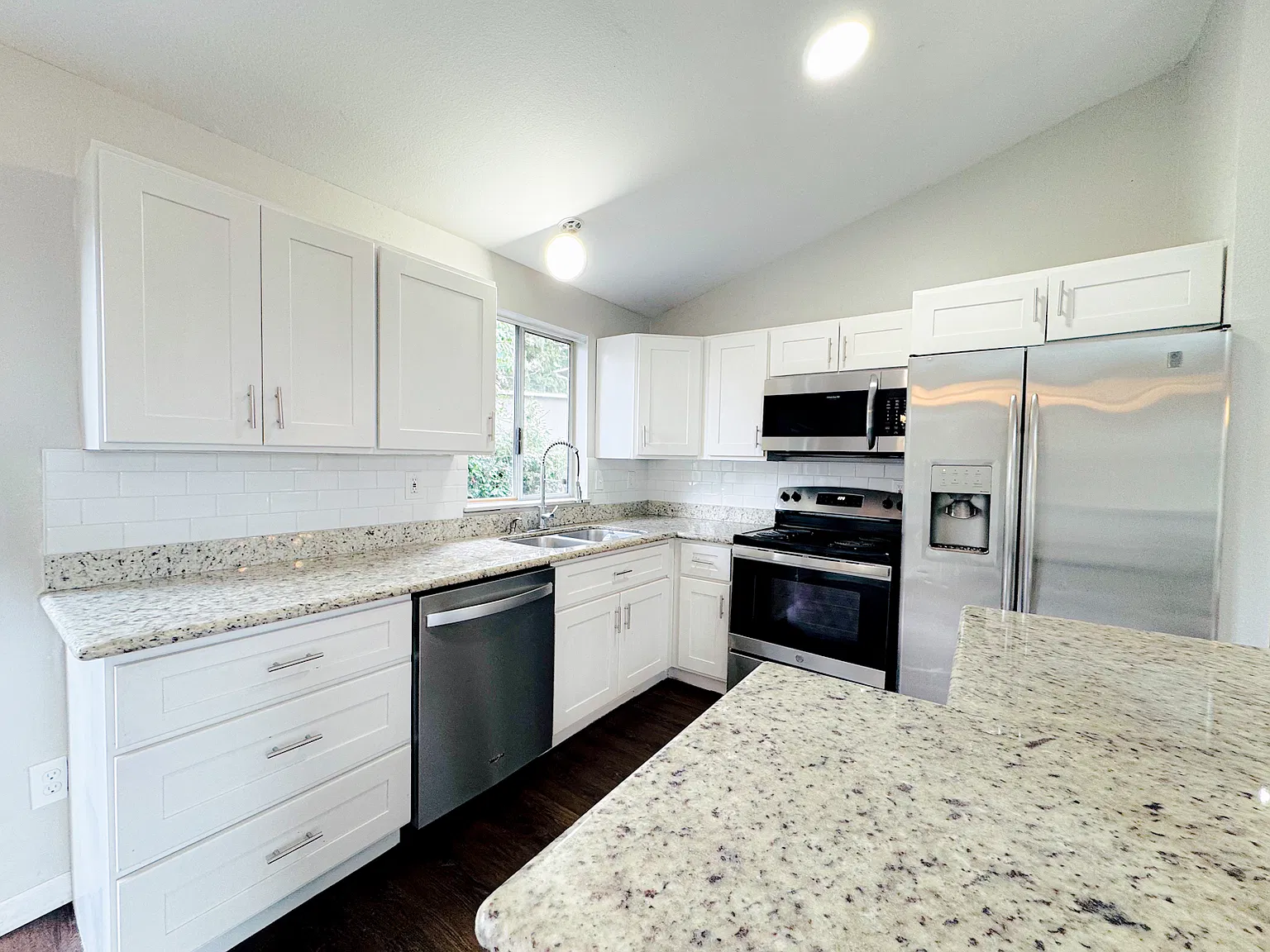 7027 Northeast 152nd Court — Photo 4