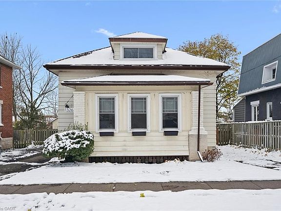 2nd image of 1326 Queenston Rd